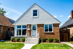 6012 S Melvina Ave, Chicago, IL 60638 - Photo 1