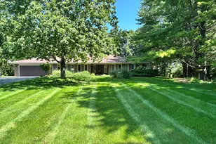 21554 W Countryside Valley Dr, Mundelein, IL 60060 - Photo 2