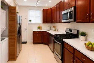 1511 W Pratt Blvd, Chicago, IL 60626 - Photo 2