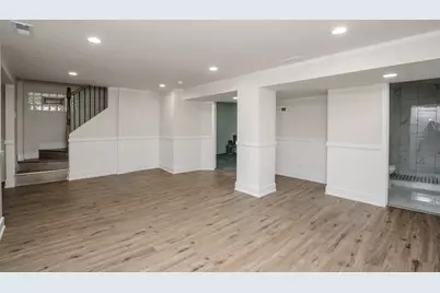10048 S Saint Lawrence Avenue, Chicago, IL 60628 - Photo 14