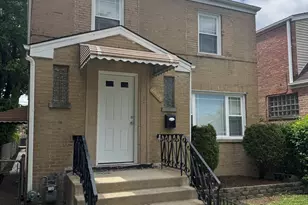 10048 S St Lawrence Ave, Chicago, IL 60628 - Photo 2