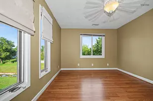 2802 E Lincoln St, Bloomington, IL 61704 - Photo 18