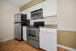 2802 E Lincoln St, Bloomington, IL 61704 - Photo 12
