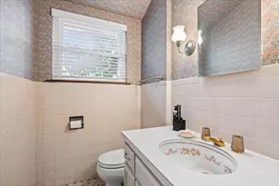 1233 Glen Oak Ln, Northbrook, IL 60062 - Photo 10
