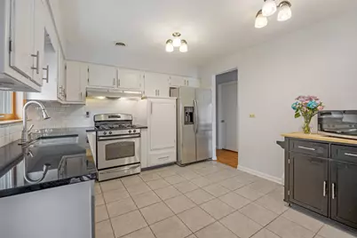 952 W Grant Drive, Des Plaines, IL 60016 - Photo 18