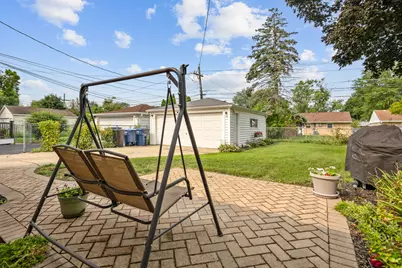 952 W Grant Drive, Des Plaines, IL 60016 - Photo 14