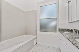 4023 S Calumet Ave, Chicago, IL 60653 - Photo 16
