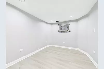 10100 S Eggleston Avenue, Chicago, IL 60628 - Photo 16