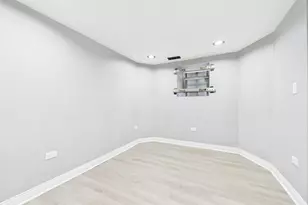 10100 S Eggleston Ave, Chicago, IL 60628 - Photo 16