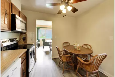 418 Bluebird Lane #418, Deerfield, IL 60015 - Photo 8