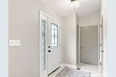205 Chaparral Circle, Elgin, IL 60120 - Photo 2