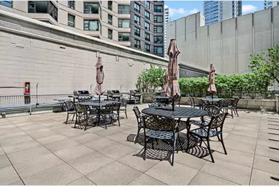 400 E Ohio Street #3502, Chicago, IL 60611 - Photo 32