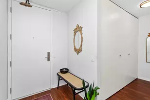 4343 N Clarendon Ave, Chicago, IL 60613 - Photo 2