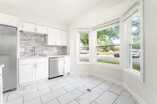 1430 Ash Ct, Carol Stream, IL 60188 - Photo 8