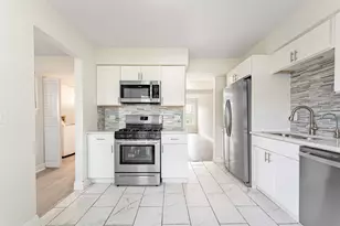 1430 Ash Ct, Carol Stream, IL 60188 - Photo 6