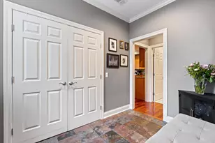 1056 W Lawrence Ave, Chicago, IL 60640 - Photo 2