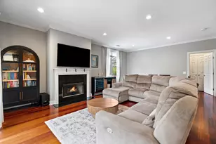 1056 W Lawrence Ave, Chicago, IL 60640 - Photo 6