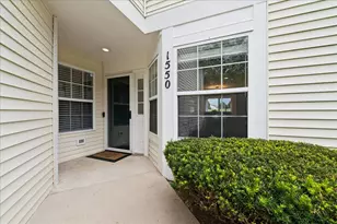 1550 Meadowsedge Ln, Carpentersville, IL 60110 - Photo 4