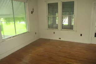 151 Jones St, Ottawa, IL 61350 - Photo 2