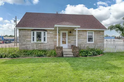 220 S First Street, Elburn, IL 60119 - Photo 2