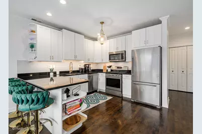 2119 N Damen Avenue #4, Chicago, IL 60647 - Photo 8