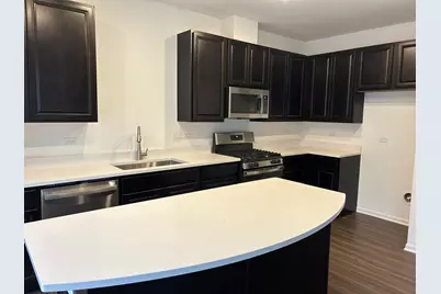 560 Wolverine Drive, Aurora, IL 60502 - Photo 8