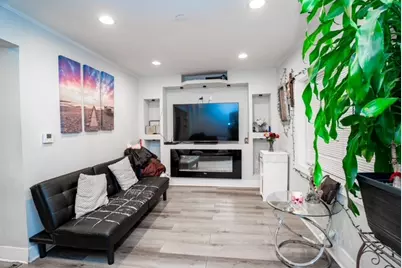 2711 N Marmora Avenue, Chicago, IL 60639 - Photo 4