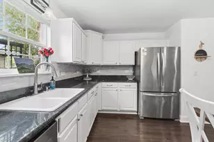 8204 W Rosebury Dr, Frankfort, IL 60423 - Photo 8