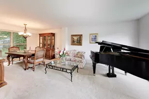 580 Sycamore Cir, Wauconda, IL 60084 - Photo 4