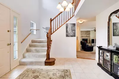 580 Sycamore Circle, Wauconda, IL 60084 - Photo 2