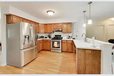 580 Sycamore Circle, Wauconda, IL 60084 - Photo 6