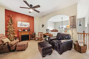 1165 Comiskey Ave, North Aurora, IL 60542 - Photo 10