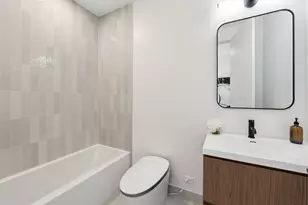 1656 N Bosworth Ave, Chicago, IL 60642 - Photo 22