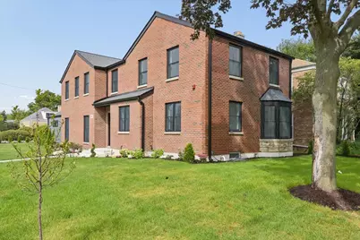 3810 W North Shore Avenue, Lincolnwood, IL 60712 - Photo 2