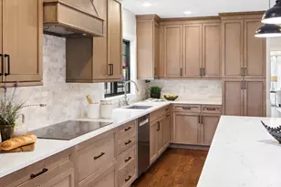 4412 W Bryn Mawr Ave, Chicago, IL 60646 - Photo 8