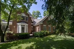863 Gloucester Crossing, Lake Forest, IL 60045 - Photo 1