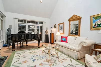 863 Gloucester Crossing, Lake Forest, IL 60045 - Photo 4