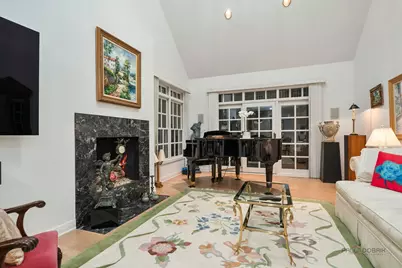 863 Gloucester Crossing, Lake Forest, IL 60045 - Photo 6