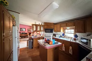 8616 Summerwood Dr, Roscoe, IL 61073 - Photo 6