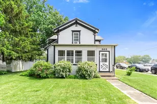 202 N Main St, Sandwich, IL 60548 - Photo 1