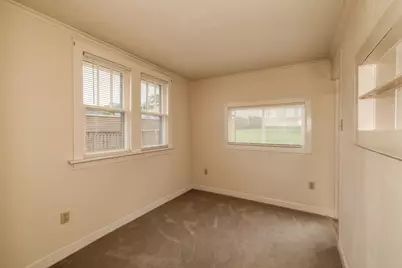 947 Mason Avenue, Aurora, IL 60506 - Photo 8