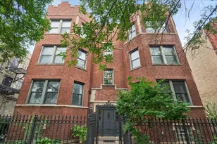 2716 N Sawyer Ave, Chicago, IL 60647 - Photo 1