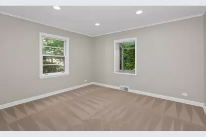 807 Surrey Lane, Glenview, IL 60025 - Photo 18