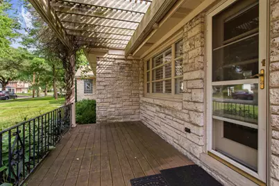 807 Surrey Lane, Glenview, IL 60025 - Photo 2