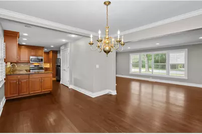 807 Surrey Lane, Glenview, IL 60025 - Photo 8