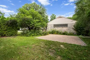 807 Surrey Ln, Glenview, IL 60025 - Photo 30