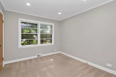 807 Surrey Lane, Glenview, IL 60025 - Photo 20