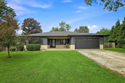 9S580 Clarendon Hills Road, Willowbrook, IL 60527 - Photo 1