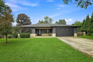 9S580 Clarendon Hills Rd, Willowbrook, IL 60527 - Photo 1