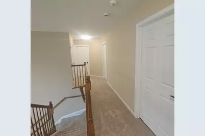 6085 Delaney Drive, Hoffman Estates, IL 60192 - Photo 16